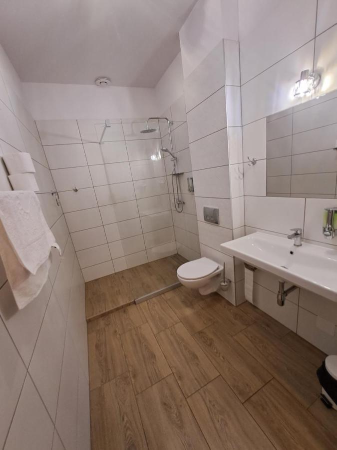 Dworek Staropolski Poznań Exteriör bild