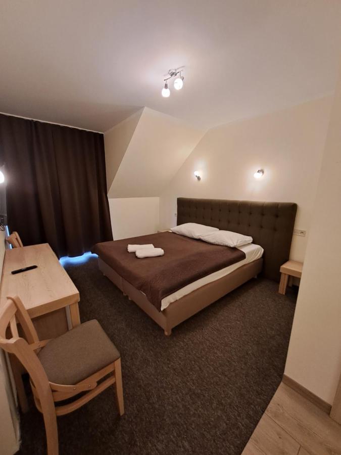 Dworek Staropolski Poznań Exteriör bild
