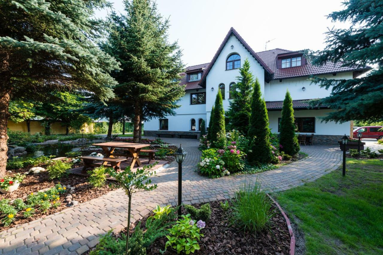 Dworek Staropolski Poznań Exteriör bild